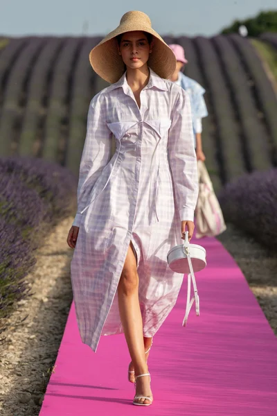 Look 5